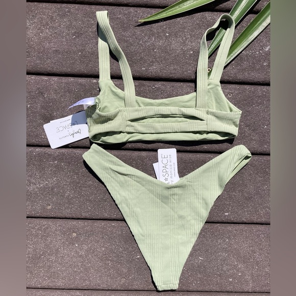 L*SPACE x Revolve Set - Pointelle Rib Jess Bikini Top & Cabana Bitsy Bottom S/L - Picture 8 of 16